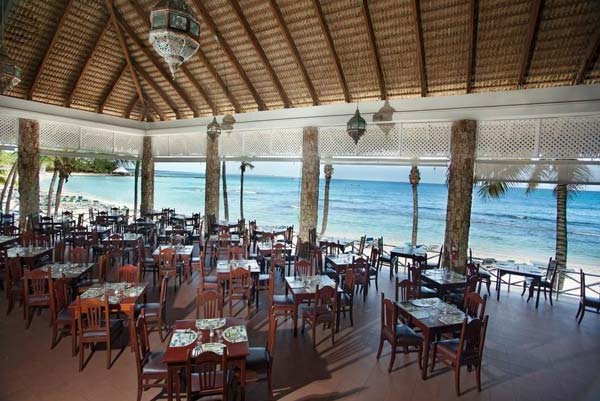 Restaurant - Viva Dominicus Beach by Wyndham - All Inclusive Resort - La Romana